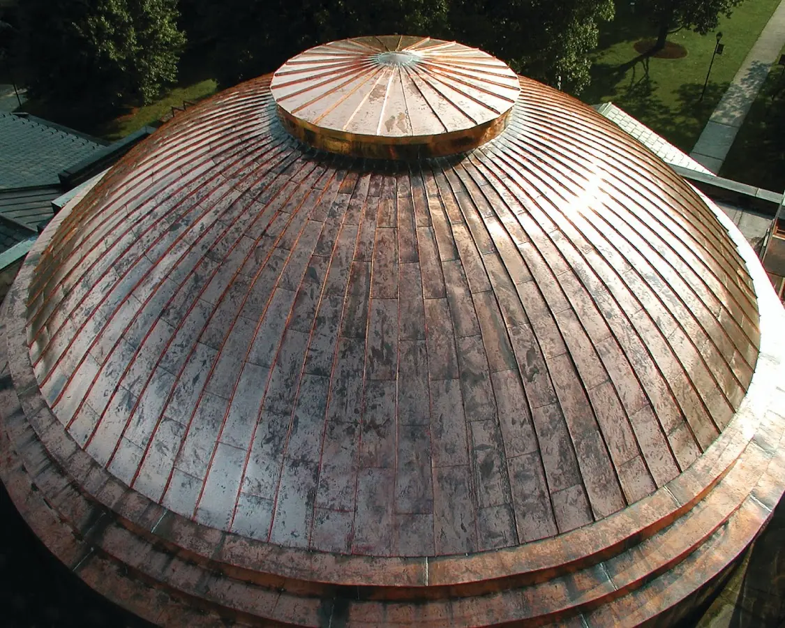 Craftsman Roofing crew installing a new roof in Hunters Woods